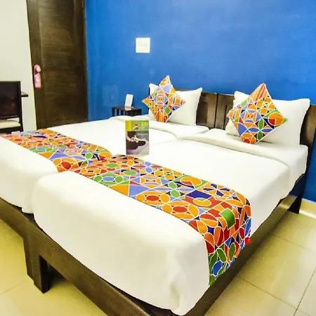 Hotel The 12 Degrees West Egl